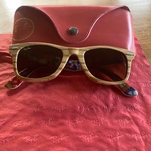 Ray-Ban Wayfarer Wood Grain Sunglasses